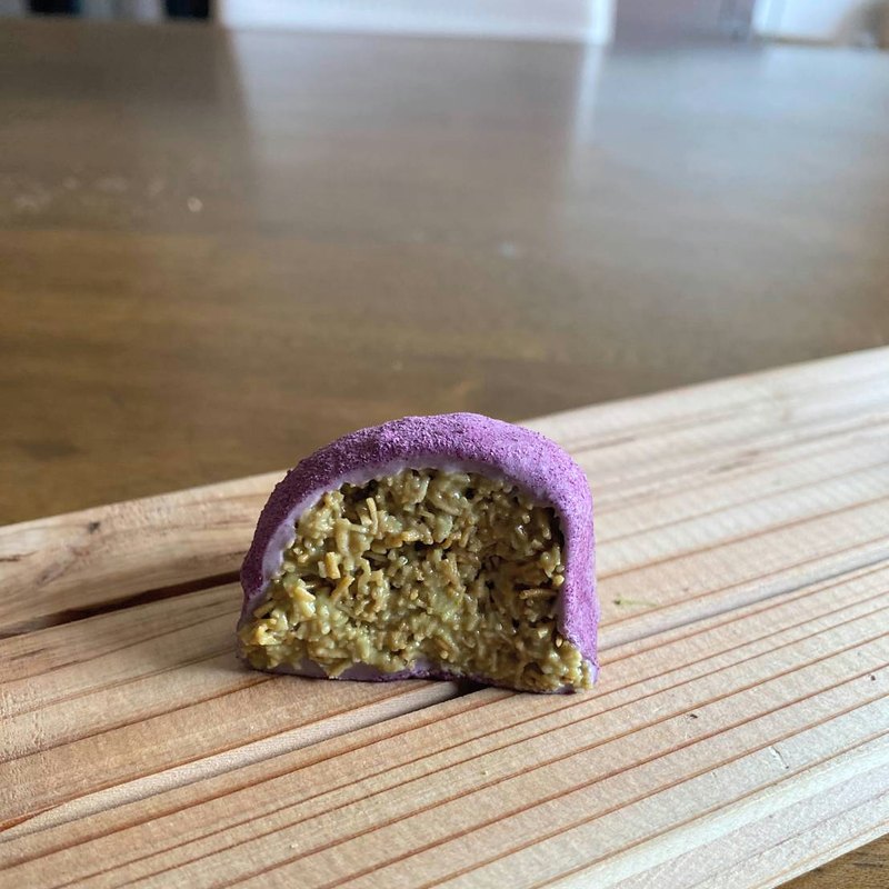 ドバイチョコもち 紫芋(実物)